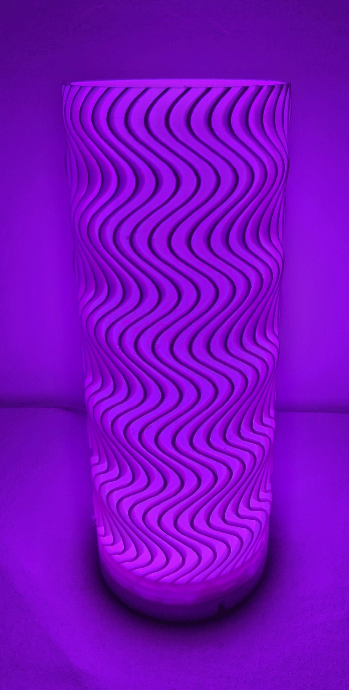 USB Powered - WAVY Bambu LED Desk Lamp Light - Remote Allows 16 Colors and Various Modes