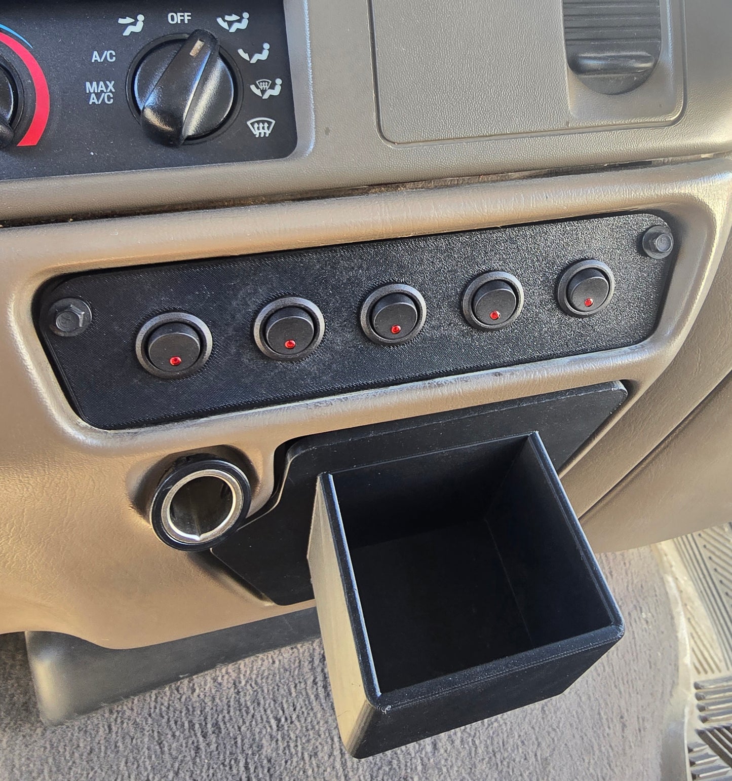 1999-2004 Ford F-250 F-350 F-450 F-550 / 2000-2005 Ford Excursion Pre-Wired Accessory 5 Switch Panel - Dash Cup Holder Replacement